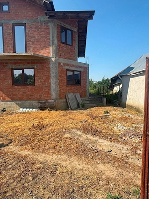 De vanzare casa P+1, din caramida, la rosu, 4 dormitoare si 3 bai, Teren de 860mp 55000euro - imagine 4