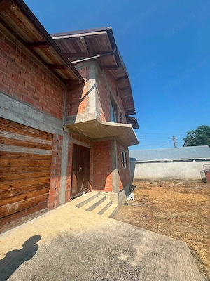 De vanzare casa P+1, din caramida, la rosu, 4 dormitoare si 3 bai, Teren de 860mp 55000euro - imagine 12