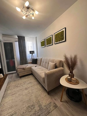 De vanzare apartament cu 3 camere, 2 balcoane, 67 mp, renovat, zona centrala