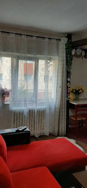 Garsoniera Lipovei langa Iulius Town etaj 1 cu balcon amenajata - imagine 4