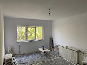 3 camere lipovei , centrapla proprie, renovat,etaj 2