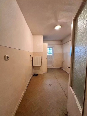 De vanzare apartament cu 3 camere, 2 bai și balcon, zona Pietional Stefan Cel Mare 52000euro - imagine 2