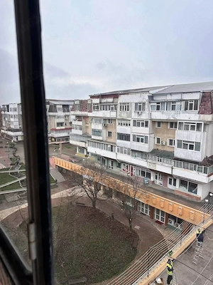 De vanzare apartament cu 3 camere, 2 bai și balcon, zona Pietional Stefan Cel Mare 52000euro