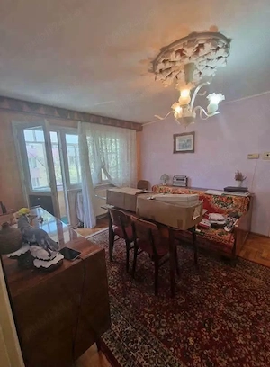 De vanzare apartament cu 3 camere, etajul 2, 3 debarale, 64500 euro negociabil - imagine 3