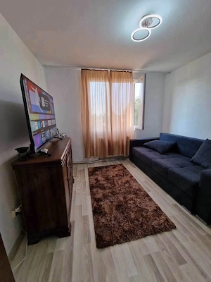 De vanzare apartament cu 2 camere, debara, loc de parcare, mobilat și utilat 55000euro - imagine 5