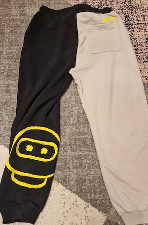 Pantaloni trening