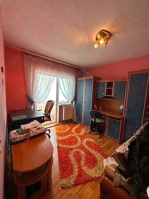 De vanzare apartament cu 3 camere și 2 balcoane, zona Centrala Roman Voda 71900euro - imagine 3