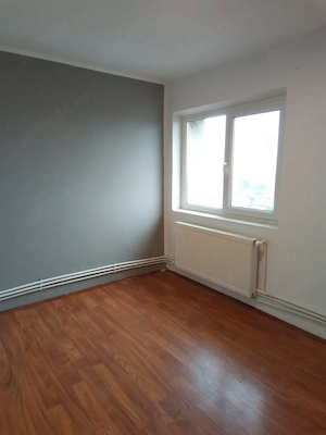 Vand Apartament 3 camere Decomandat Gaz Aer Conditionat