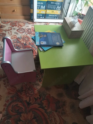 Vând măsuță cu scaun pentru copii 