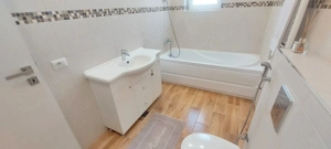 De vânzare casă premium tip duplex,  vedere spre Lacul Brates - imagine 16
