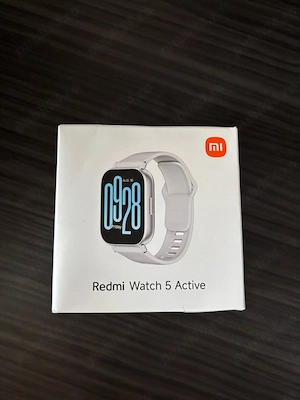 NOU! Vând smartwatch Xiaomi Redmi Watch 5 Active, culoare Matte Silver. 