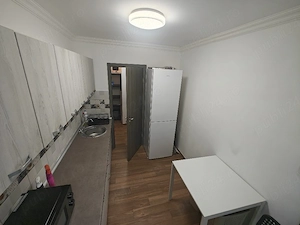 inchiriez apartament 2 camere parte