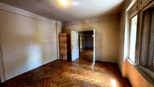 Apartament cu 4 camere , garaj si teren de 420 mp de vanzare zona Sub Arini - imagine 8