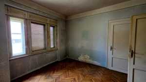 Apartament cu 4 camere , garaj si teren de 420 mp de vanzare zona Sub Arini - imagine 16