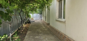 Casa la sol cu teren 1055 mp si livada - Vanatori, Galati - imagine 5