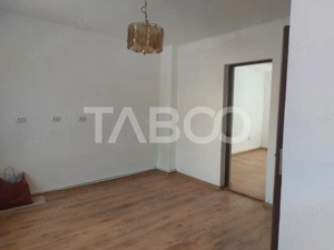 Apartament la curte 35mp 2 camere pivnita gradina str Magurii Cisnadie - imagine 3