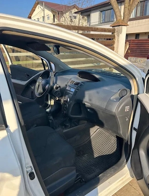 Toyota Yaris - imagine 7