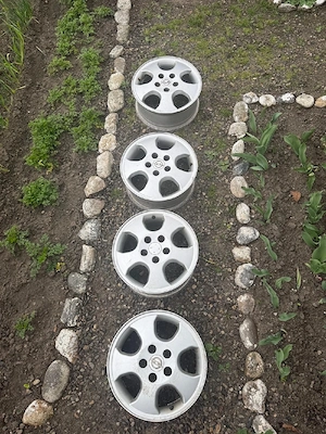 Vând set Jante Opel.