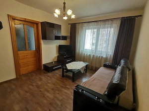 INCHIRIEZ apartament 2 camere , renovat,zona Vasile Aaron