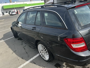 Vand Mercedes c 2,2 