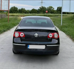 VW Passat B6 2.0 TDI 140 CP BMP   Model 2006   Xenon   Încălzire scaune   Navi Kenwood   262.xxx km - imagine 5