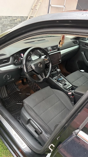 Skoda superb  - imagine 3