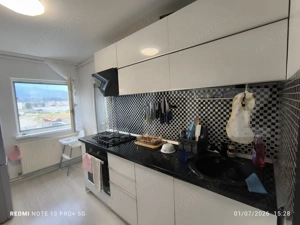 Apartament cu 2 camere, 2 parcari, curte+foisor - imagine 8
