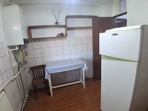 inchiriez apartament 3 camere