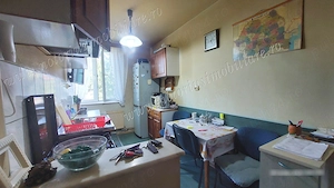 Apartament cu două camere, etajul unu, decomandat, zona Poliție -  O.M., Hunedoara. - imagine 7