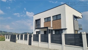 Vila moderna de 4 camere zona Sanpetru - imagine 2