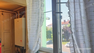 Apartament cu două camere, etajul unu, decomandat, zona Poliție -  O.M., Hunedoara. - imagine 5