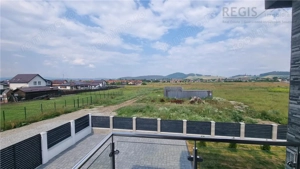 Vila moderna de 4 camere zona Sanpetru - imagine 17