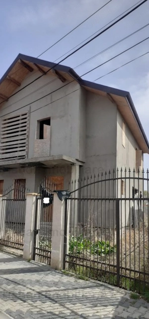 Casă la roșu de vânzare cu curte generoasă, Cazasu Nou ,Brăila - 375 mp teren!