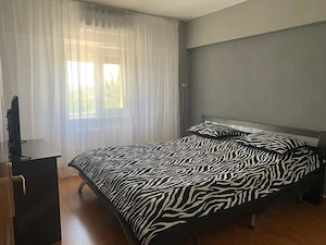 De vanzare apartament 3 camere 