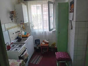 Apartament 2 camere, ultracentral, 50 mp, etaj 1, centrală termică, termopan, termoizolat - imagine 3