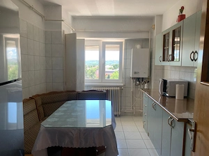 De vanzare apartament 3 camere  - imagine 9