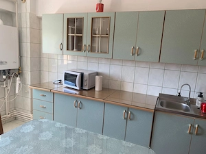 De vanzare apartament 3 camere  - imagine 8
