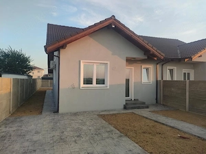 Proprietar inchiriez 1 2 duplex in Mosnita Veche