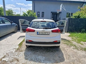 Vând Hyundai i20 din anul 2019 - imagine 4
