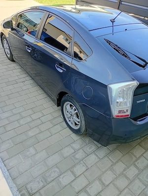 Toyota Prius 3 - imagine 2
