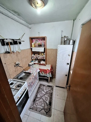 Apartament 3 camere în Craiovița Nouă  - imagine 6