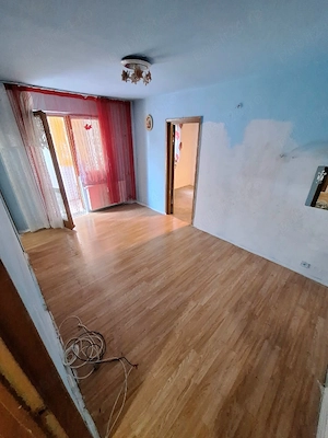 Apartament 3 camere în Craiovița Nouă  - imagine 5
