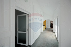 De vânzare casă / birouri în zona Decebal - imagine 12