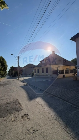 Casă superbă pe str. Hermann Oberth - imagine 17