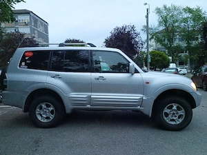 vând urgent Mitsubishi pajero mk3 