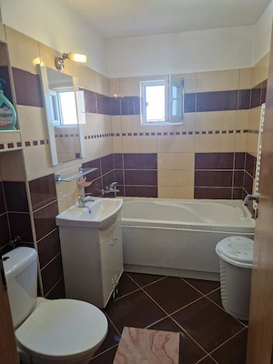 Apartament 3 camere Lunei - imagine 4