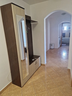 Apartament 3 camere Lunei - imagine 2