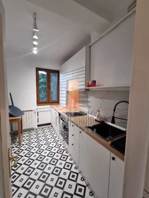 Apartament 2 camere, in vila, spatios, garaj, zona buna! - imagine 9