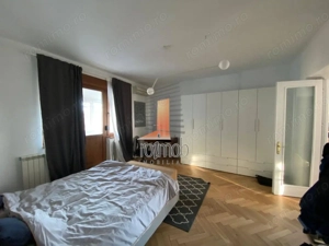 Apartament 2 camere, in vila, spatios, garaj, zona buna! - imagine 8