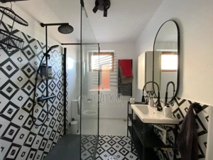 Apartament 2 camere, in vila, spatios, garaj, zona buna! - imagine 10